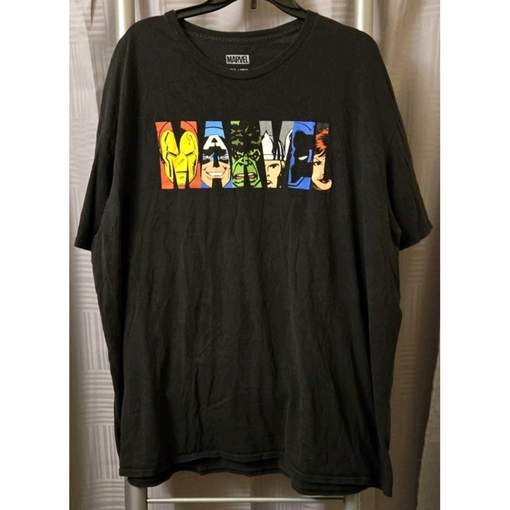 Marvel Universe Shirt Mens‎ 2XL Black